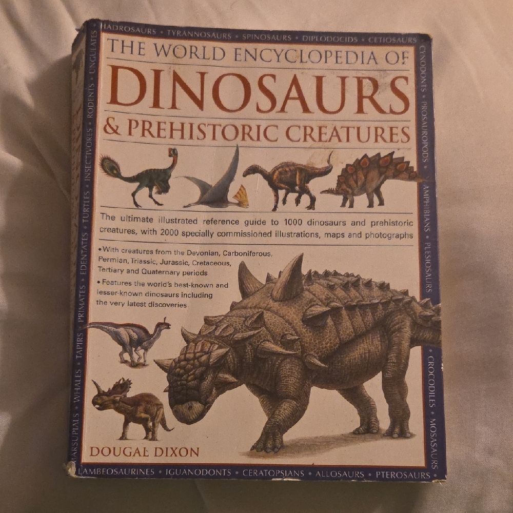 The World Encyclopedia of Dinosaurs & Prehistoric Creatures Book